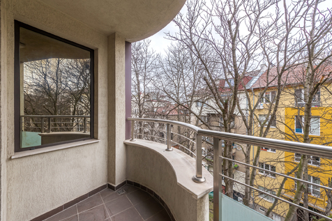 Two-bedroom apartment in the city center 6